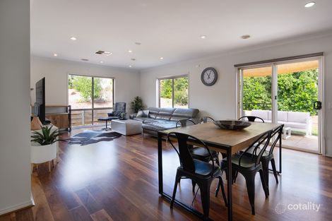 Property photo of 5 Kirri Close Kangaroo Flat VIC 3555