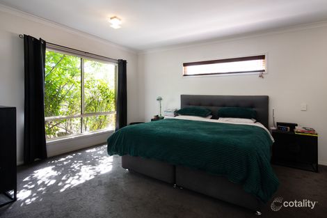 Property photo of 5 Kirri Close Kangaroo Flat VIC 3555