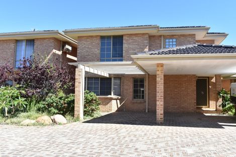 2/84 Dover Rd, Scarborough, WA 6019