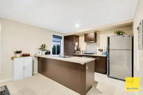 Property photo of 104 Rose Grange Boulevard Tarneit VIC 3029