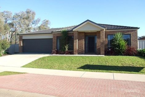 14 Wattlebird Dr, Bandiana, VIC 3691