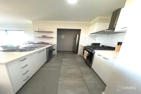 Property photo of 16 Mallacoota Drive Kialla VIC 3631