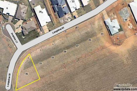 Property photo of 35 Longview Street Ashfield QLD 4670