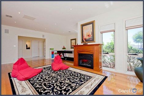 Property photo of 4 Weeroona Place Jerrabomberra NSW 2619
