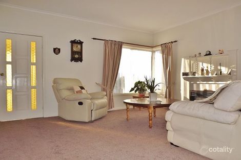 Property photo of 4 Sasse Court Moe VIC 3825