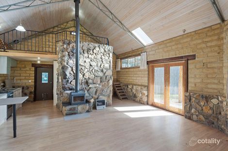 Property photo of 24 Strathmore Crescent Kalaru NSW 2550