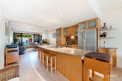 Property photo of 4/31-33 Railway Street Southport QLD 4215