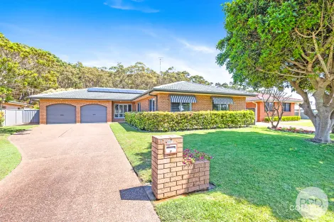 Property photo of 174 Rocky Point Road Fingal Bay NSW 2315