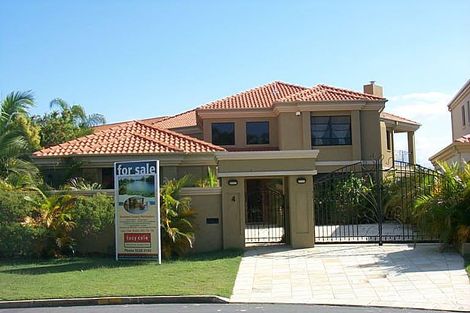 Property photo of 4 Kerry Court Bundall QLD 4217