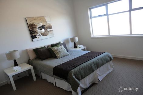 Property photo of 2/5 Dumbarton Street Reservoir VIC 3073