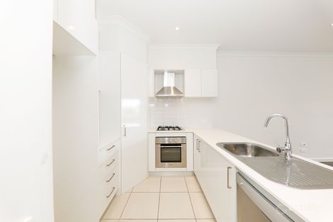 28/163 Carinish Rd, Clayton, VIC 3168