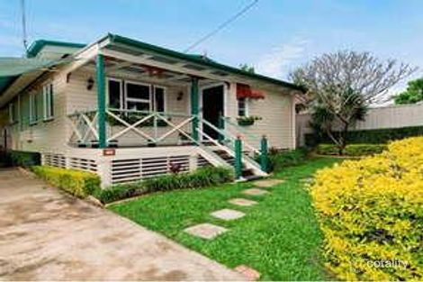 5 Fox Ave, Southport, QLD 4215