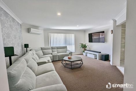 Property photo of 31 Wirra Circuit Wynnum West QLD 4178