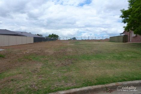 Property photo of 18 Suffolk Place Elderslie NSW 2570