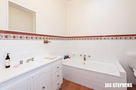 Property photo of 11 Castlemaine Street Yarraville VIC 3013