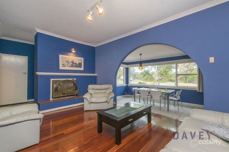 Property photo of 18 Wheeler Road Karrinyup WA 6018