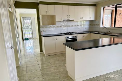 Property photo of 102 Glenbruar Drive Hillside VIC 3037
