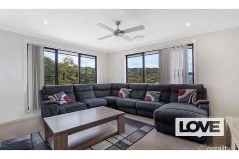 Property photo of 46 Floresta Crescent Cameron Park NSW 2285