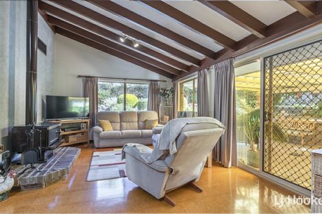 Property photo of 18 Honeysuckle Place Thornlie WA 6108