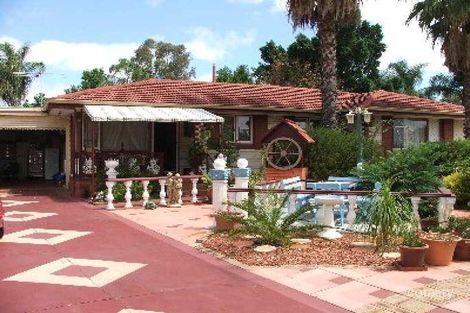 2 Grimrey Rd, Lockridge, WA 6054