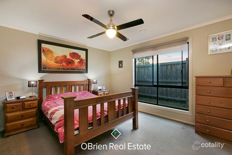 Property photo of 3 Tiffany Close Pakenham VIC 3810