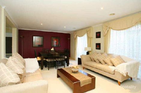 Property photo of 5 Grove Gardens Berwick VIC 3806