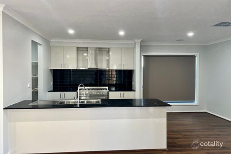 Property photo of 4 Tara Crescent Wyndham Vale VIC 3024