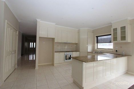 Property photo of 12 Lyme Park Circle Caroline Springs VIC 3023