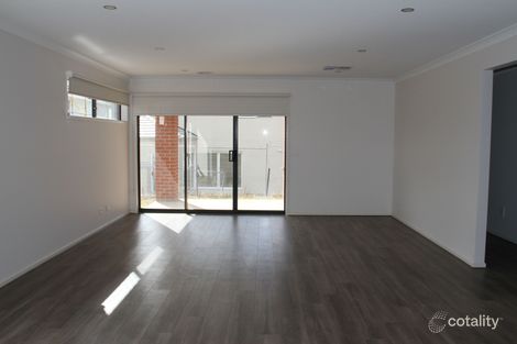 Property photo of 44 Aintree Close Clyde VIC 3978