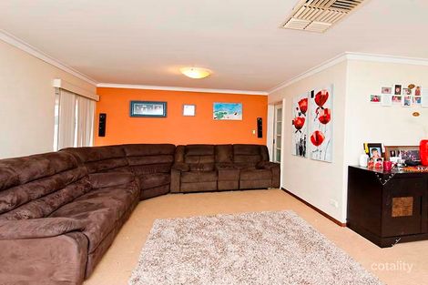 Property photo of 17 Woodpine Court Ballajura WA 6066