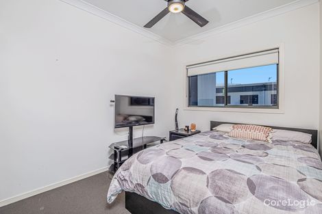 Property photo of 24/1 Mervyn Thomas Drive Hope Island QLD 4212