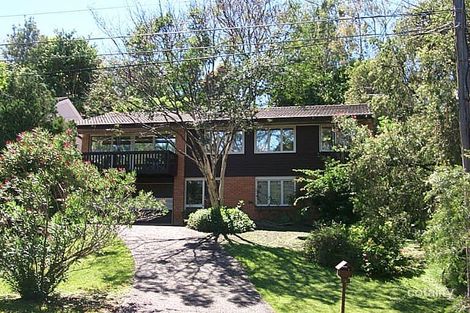 5 Dumbarton Dr, Kenmore, QLD 4069