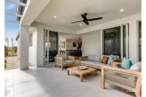 Property photo of 18 Simla Street Mount Lofty QLD 4350