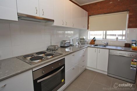 Property photo of 2/76 Travers Street Wagga Wagga NSW 2650