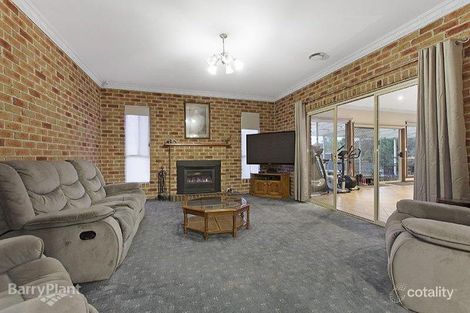 Property photo of 4 Graneel Grove Berwick VIC 3806