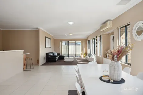 Property photo of 8 Baxter Rise Baldivis WA 6171
