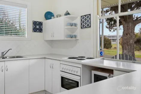 Property photo of 5 Rosetta Place Hayborough SA 5211
