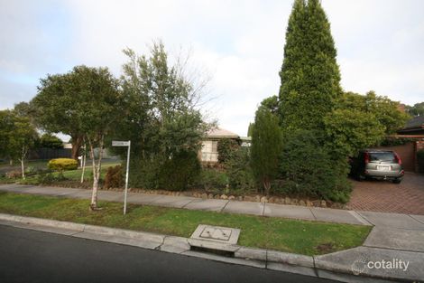 10 Avoca Way, Wantirna South, VIC 3152