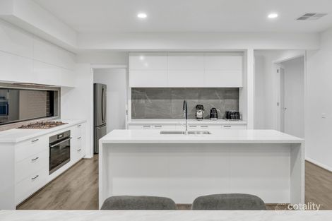 Property photo of 16 Directions Drive Greenvale VIC 3059