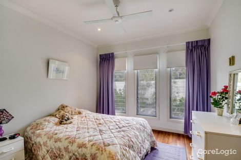 Property photo of 2 Sycamore Avenue Bateau Bay NSW 2261