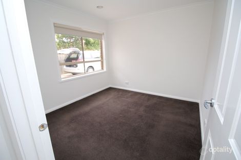 Property photo of 2/26 Railway Parade Deer Park VIC 3023