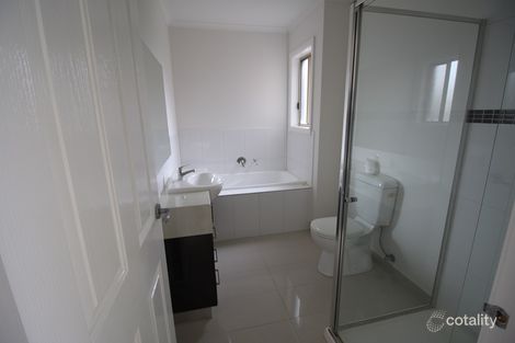 Property photo of 2/26 Railway Parade Deer Park VIC 3023