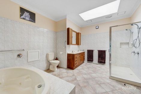 Property photo of 33 Stanley Grove Blackburn VIC 3130