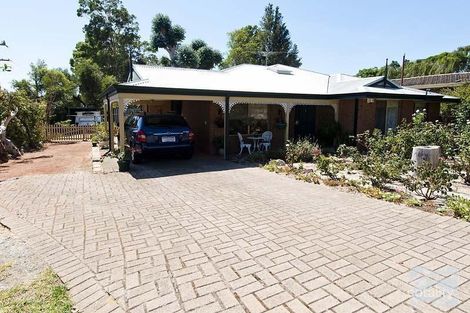 Property photo of 2 Haslemere Drive Mount Nasura WA 6112
