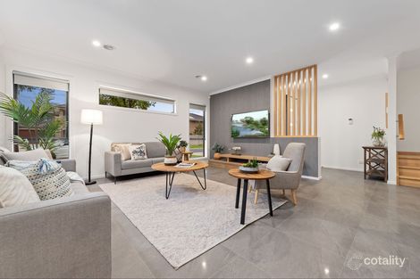 Property photo of 1 Patricia Loop Keysborough VIC 3173
