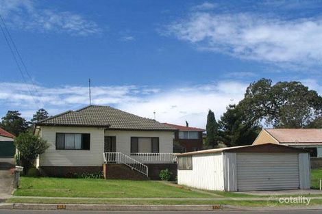 Property photo of 320 Northcliffe Drive Lake Heights NSW 2502