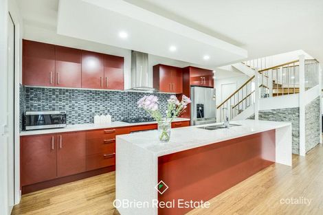 Property photo of 9 Carambola Place Berwick VIC 3806