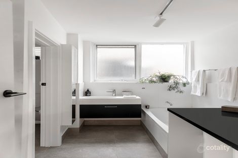 12/31 Dickens St, Elwood, VIC 3184