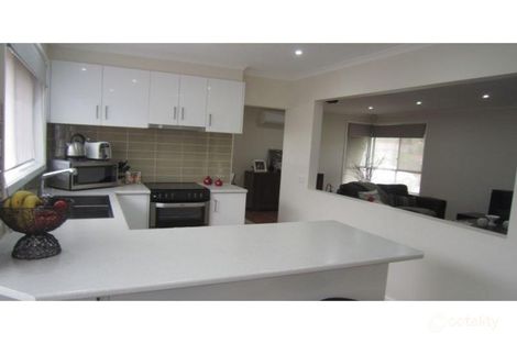 Property photo of 13 Glenn Crescent Bundoora VIC 3083