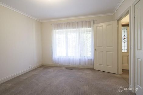 Property photo of 11 Piccadilly Close Greensborough VIC 3088